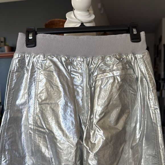 NWOT Free People Mesmerize Me Shine Pants Silver Shiny Low Rise Cargo Metallic - Picture 11 of 16